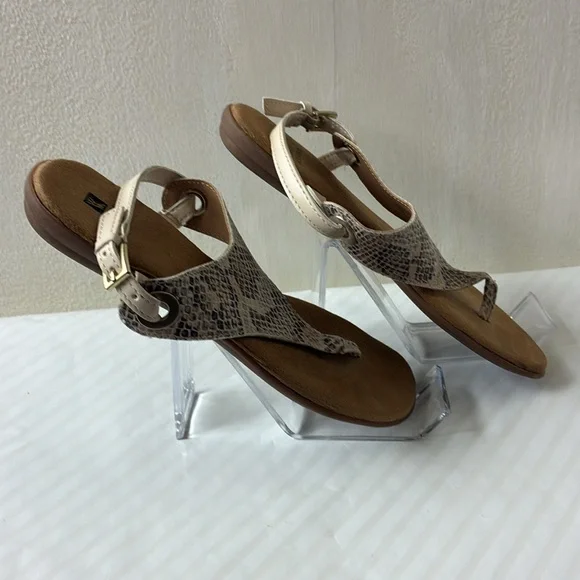 WOMENS WHITE MOUNTAIN SANDALS Size 7 - Picture 2 of 4